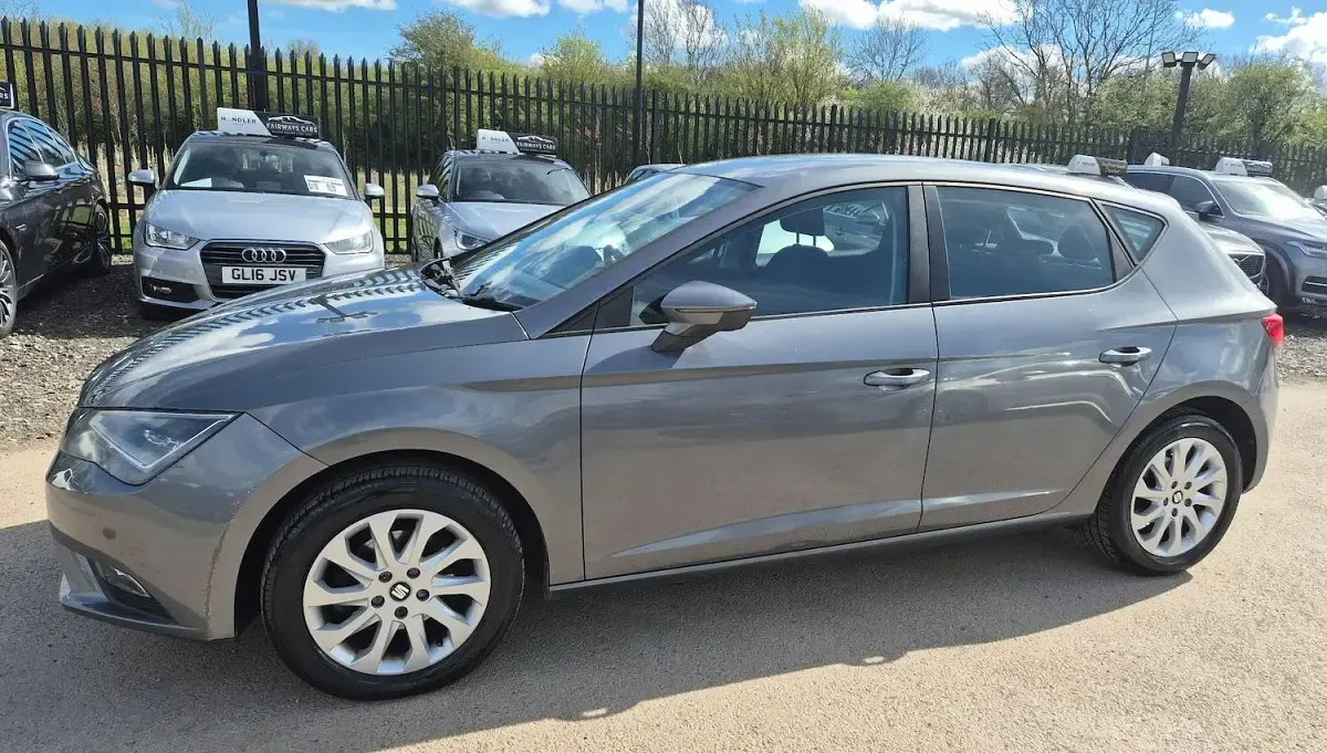 Used Seat Leon SE 105 HP (77 kW) 2014 Grey Hatchback