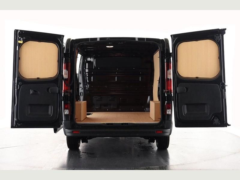 Nowe Renault Trafic 2026 Szary