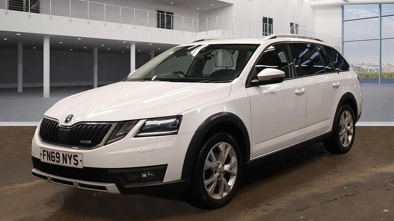 Used Skoda Octavia 150 HP (110 kW) 2019 White Estate