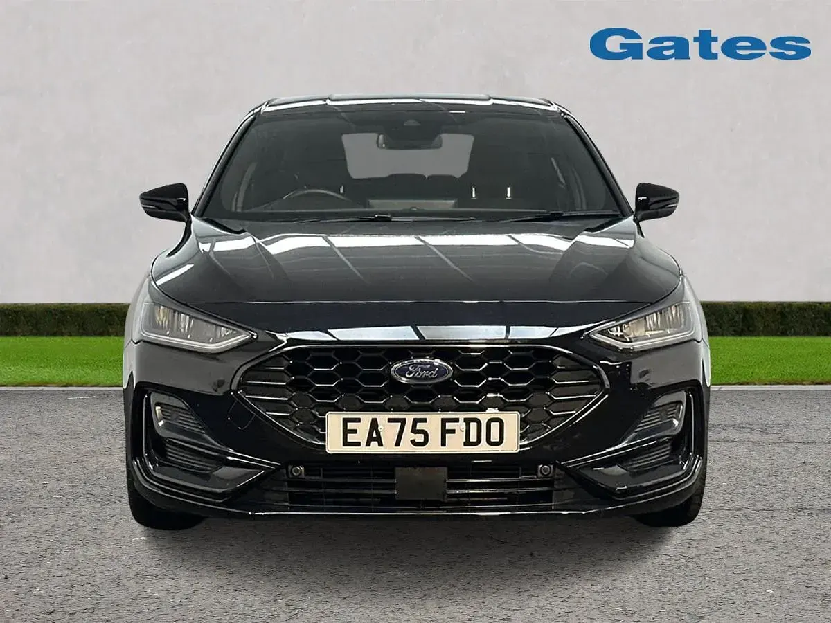 Used Ford Focus ST-Line 125 HP (91 kW) 2025 Black Hatchback