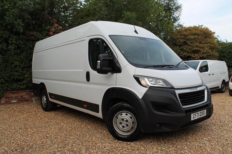 White Used 2021 Peugeot Boxer Van | £10,490 (Fair price) - Image 1/4