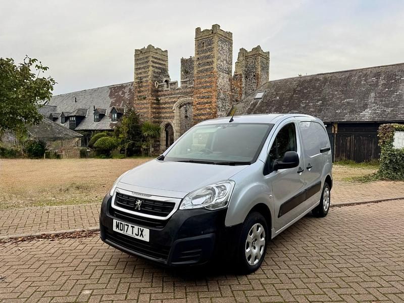 Silver Used 2017 Peugeot Partner MPV | £6,695 (Good price) - Image 1/4