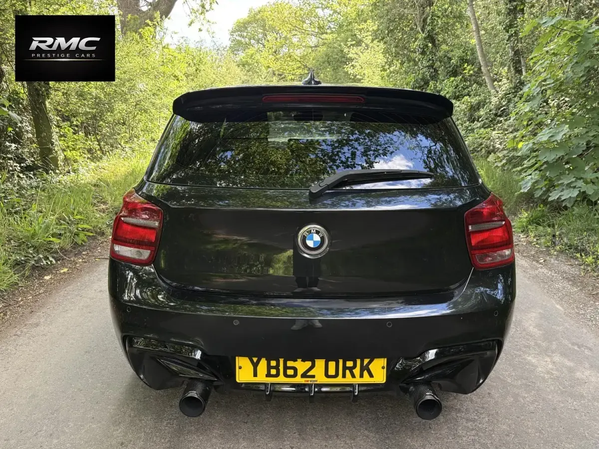 Usado BMW 118 M Sport 170 CV (125 kW) 2013 Negro Utilitario