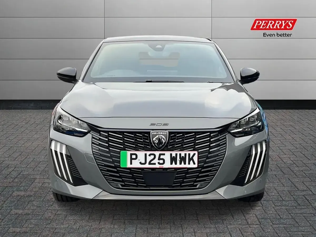 Second-hand Peugeot e-208 GT 113 kW (154 CP) 2025 Hatchback