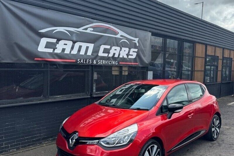 Red Used 2013 Renault Clio IV Dynamique Hatchback | £4,450 (Fair price) - Image 1/1