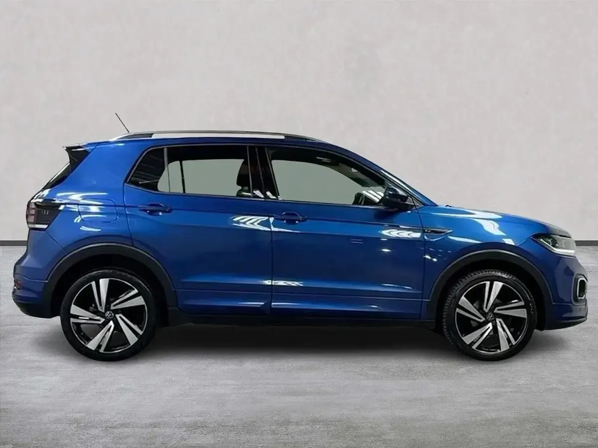 Usado VW T-Cross R-line 110 HP (80 kW) 2023 Azul SUV
