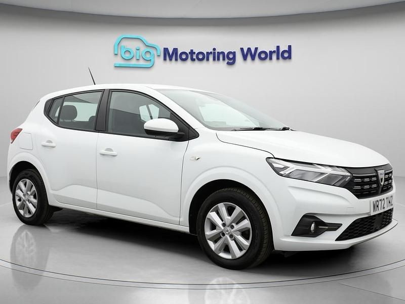 White Used 2022 Dacia Sandero Comfort Hatchback | £9,300 (Super price) - Image 1/4