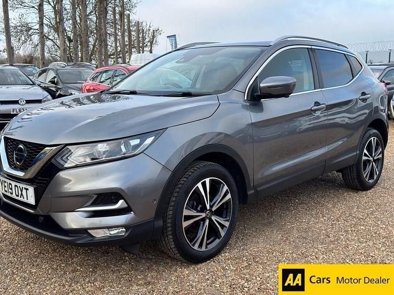 Used Nissan Qashqai N-Connecta 115 HP (84 kW) 2019 Grey SUV