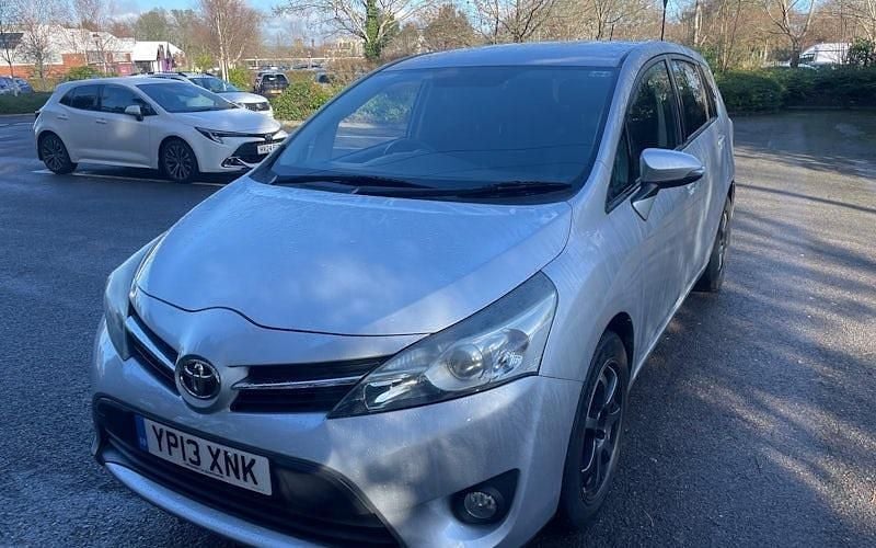 Used 2016 Toyota Verso Active MPV | £5,695 (Good price) - Image 1/4