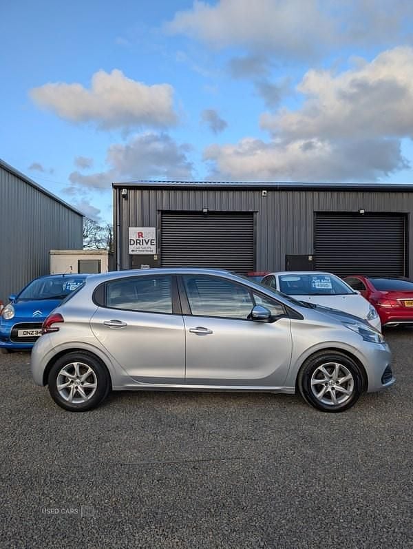 Used Peugeot 208 Active 2019 Grey Hatchback