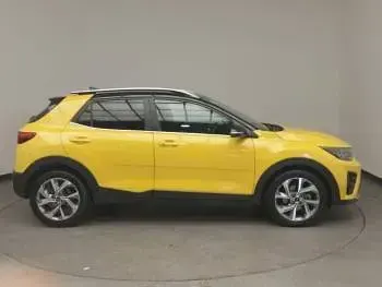 Usado Kia Stonic GT-Line S 118 CV (86 kW) 2023 Amarillo SUV