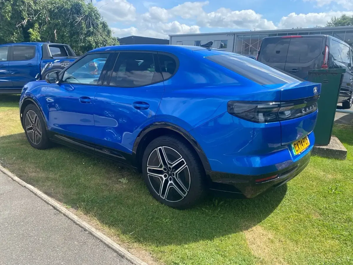 Used Ford Capri Premium 210 kW (286 HP) 2024 Blue Estate