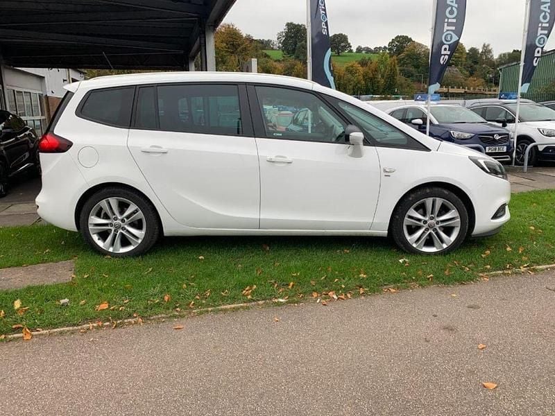 White Used 2018 Vauxhall Zafira Tourer SRi MPV | £9,995 (Fair price) - Image 1/4