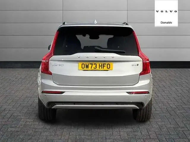 Usado Volvo XC90 Plus 247 CV (181 kW) 2023 Plateado SUV