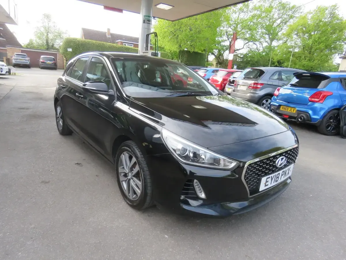 Used Hyundai i30 SE 120 HP (88 kW) 2018 Black Hatchback