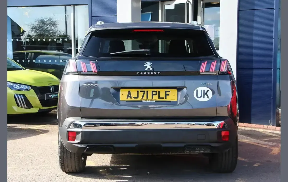 Used Peugeot 3008 Allure Premium 222 HP (163 kW) 2022 Grey SUV