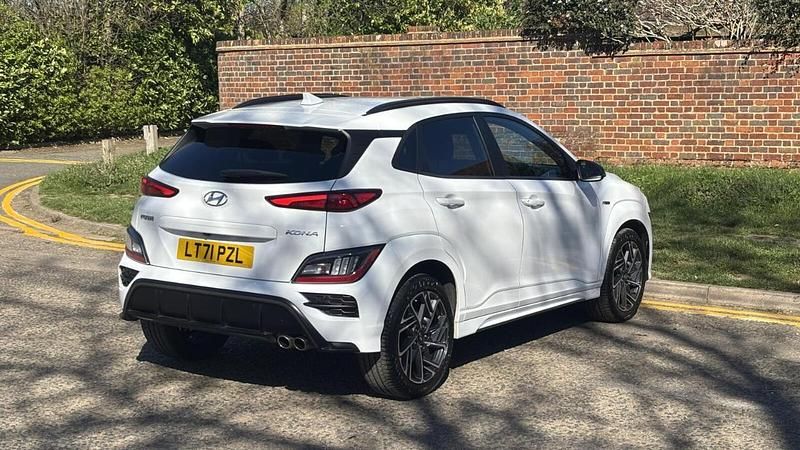 Used Hyundai Kona N Line 118 HP (86 kW) 2021 White SUV