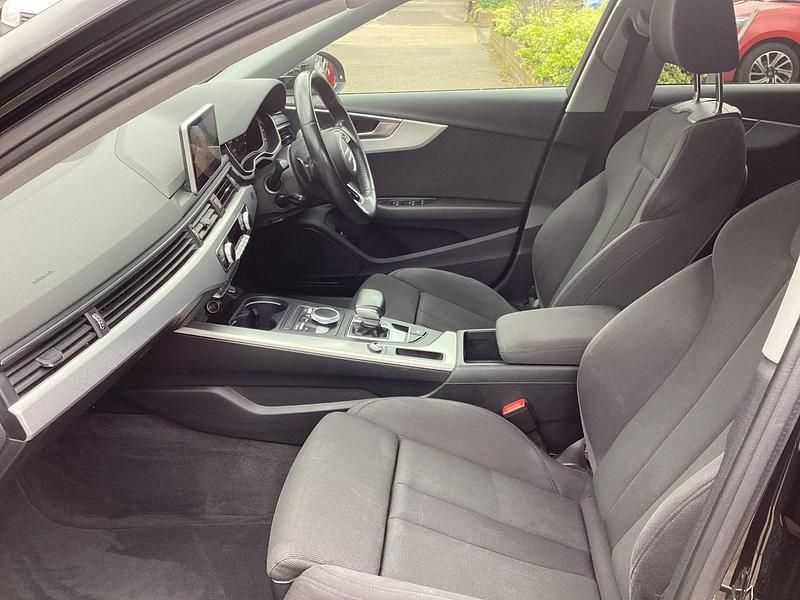 Used Audi A4 Sport 190 HP (139 kW) 2017 Black Estate