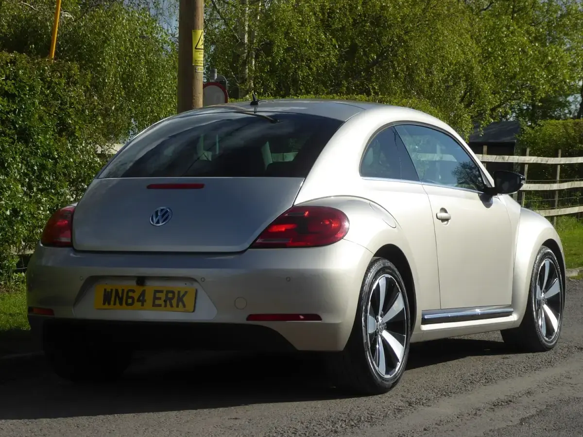 Used VW Beetle Sportline 140 HP (102 kW) 2014 Silver Hatchback