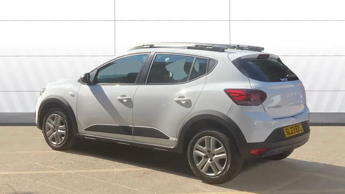 Used Dacia Sandero Stepway 91 HP (66 kW) 2023 White Hatchback