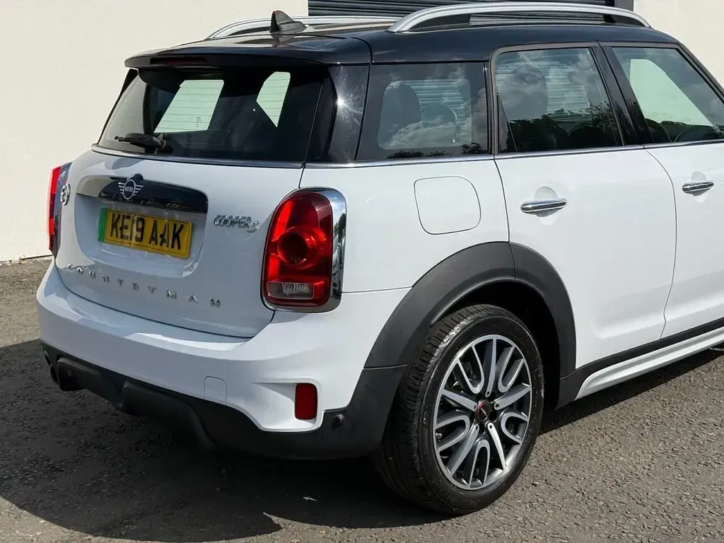 Used Mini Cooper S Sport 2019 White Hatchback