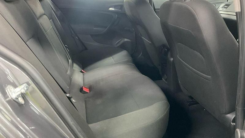 Used Vauxhall Insignia 140 HP (102 kW) 2012 Grey Hatchback