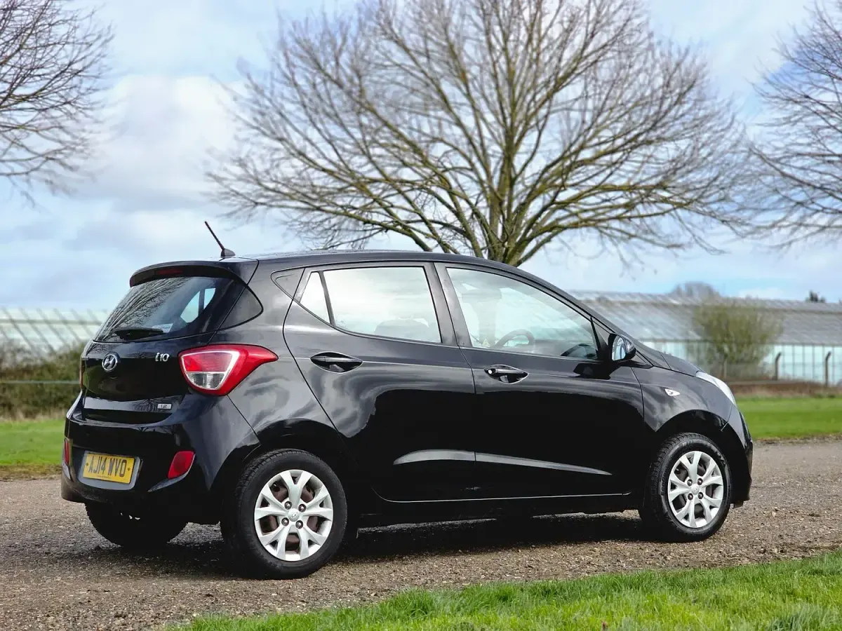 Used Hyundai i10 SE 87 HP (63 kW) 2014 Black Hatchback