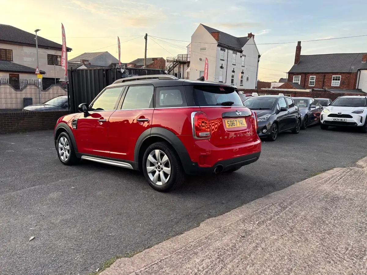 Used Mini Cooper D 150 HP (110 kW) 2017 Red Hatchback