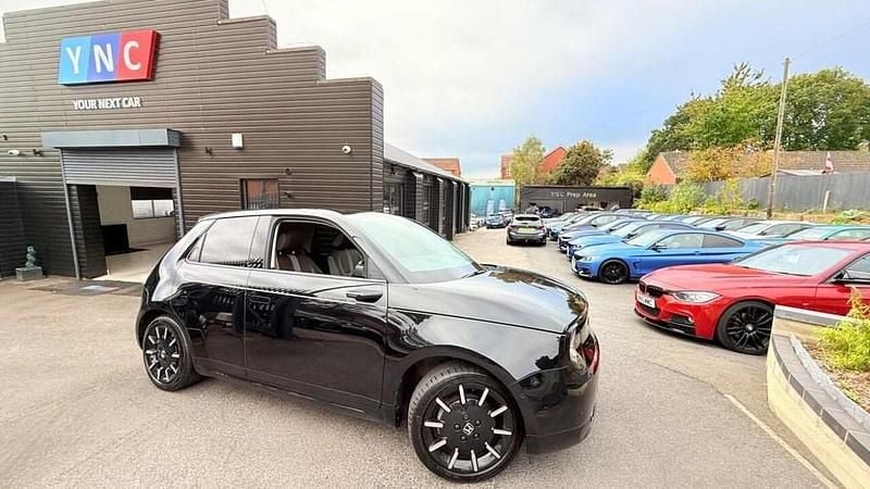 Black Used 2020 Honda e Advance Hatchback | £12,491 (Fair price) - Image 1/4