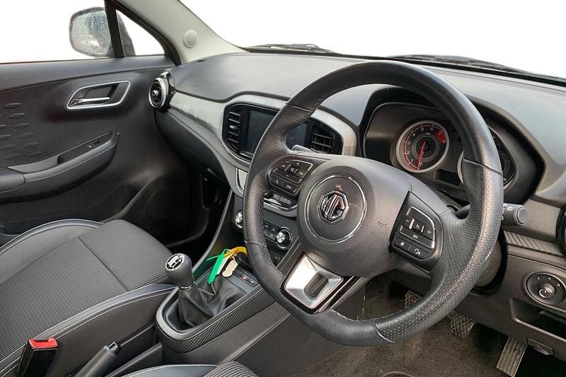 Used MG MG3 Exclusive 106 HP (77 kW) 2023 Black Hatchback