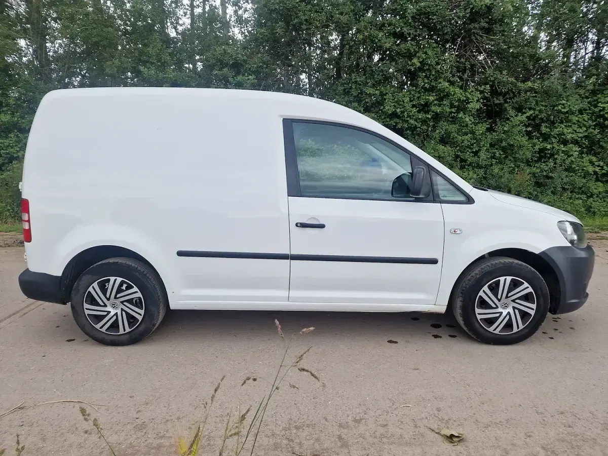 Used VW Caddy Startline 102 HP (75 kW) 2014 White MPV