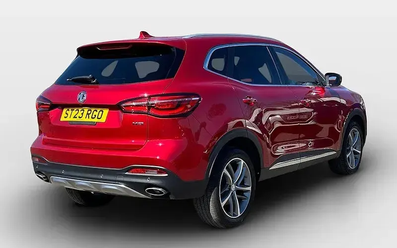 Begagnad MG HS Exclusive 162 HK (119 kW) 2023 Röd SUV