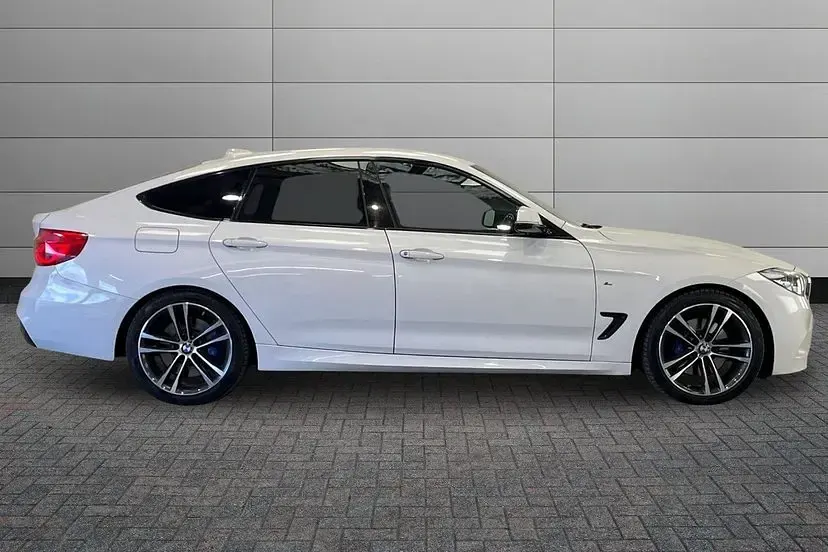 Used BMW 320 Gran Turismo M Sport 187 HP (137 kW) 2020 White Hatchback
