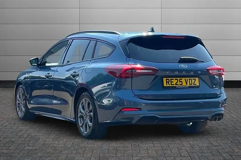 Used Ford Focus ST-Line 153 HP (112 kW) 2025 Blue Estate