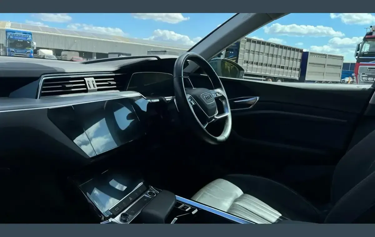 Used Audi Q8 e-tron Sport 250 kW (340 HP) 2023 Blue SUV