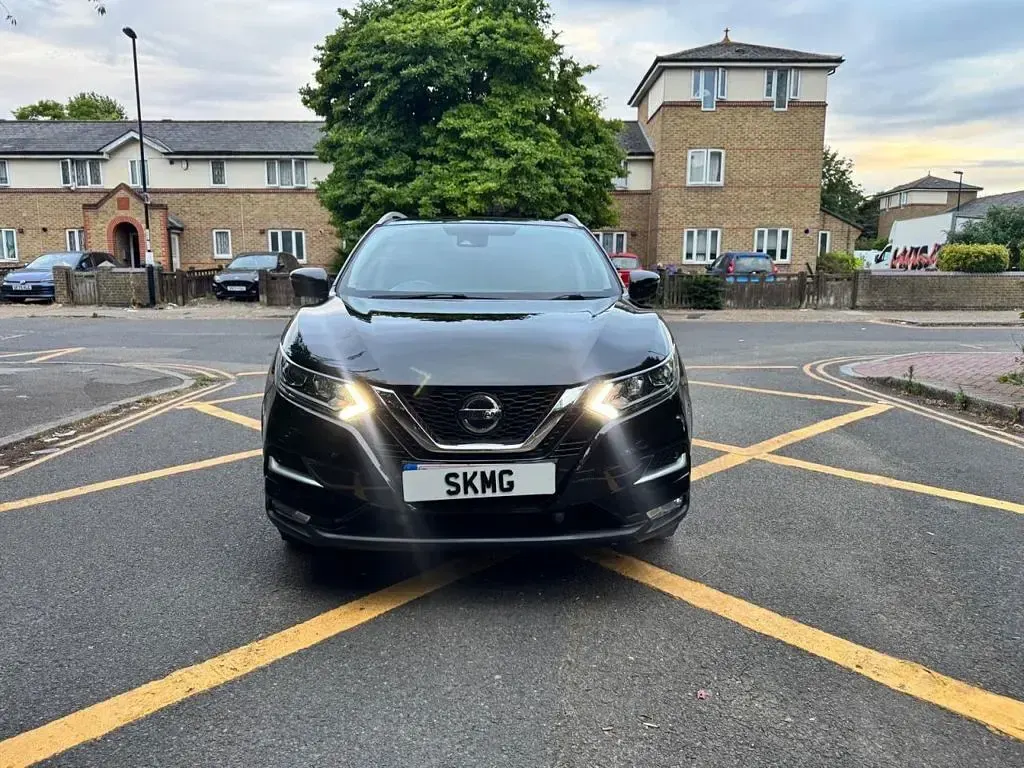 Used Nissan Qashqai N-Connecta 160 HP (117 kW) 2018 Black SUV