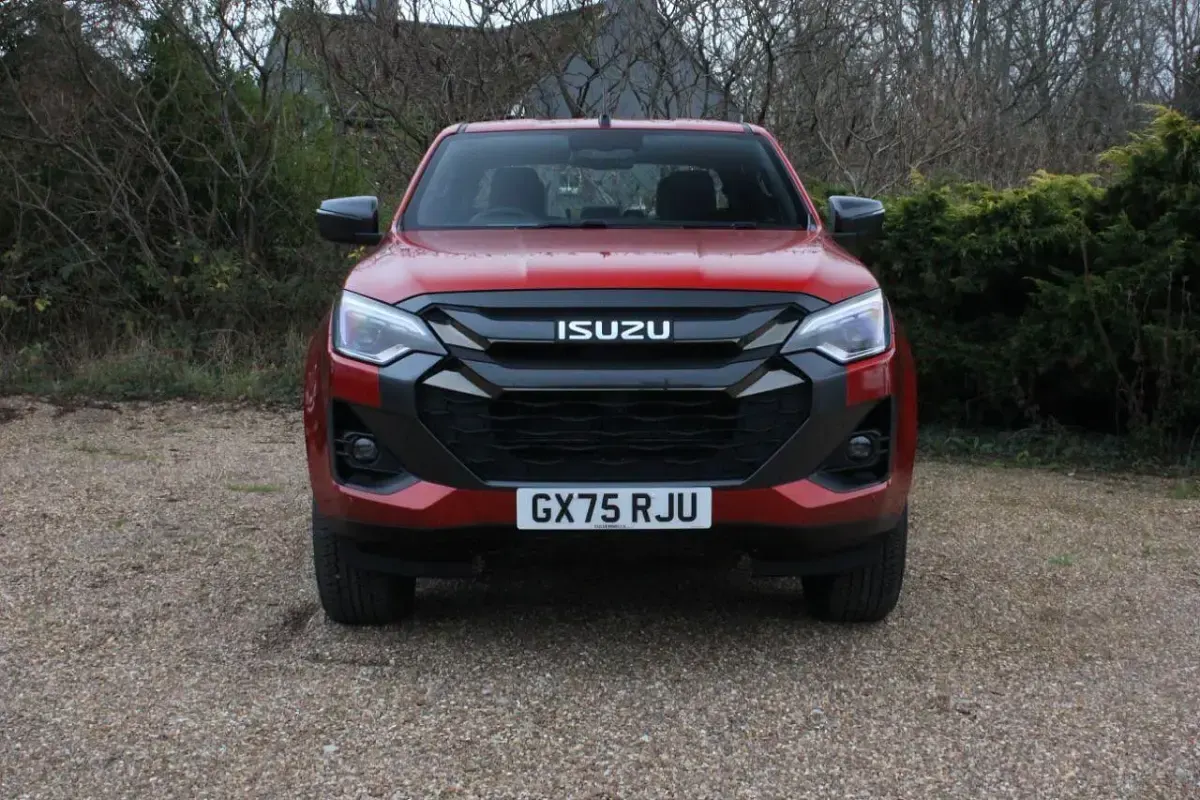 New Isuzu D-Max 2025 Orange Pickup
