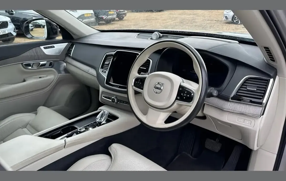 Used Volvo XC90 Ultimate 455 HP (334 kW) 2023 Silver SUV