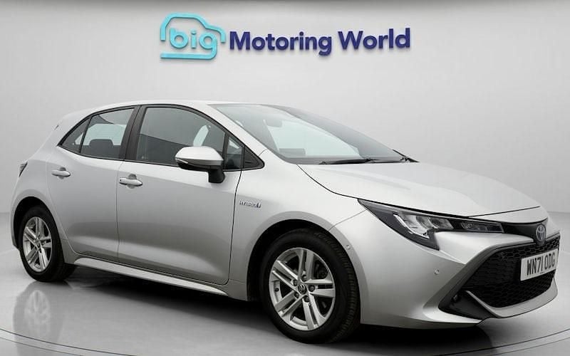 Used 2022 Toyota Corolla Hatchback | £14,900 (Good price) - Image 1/4