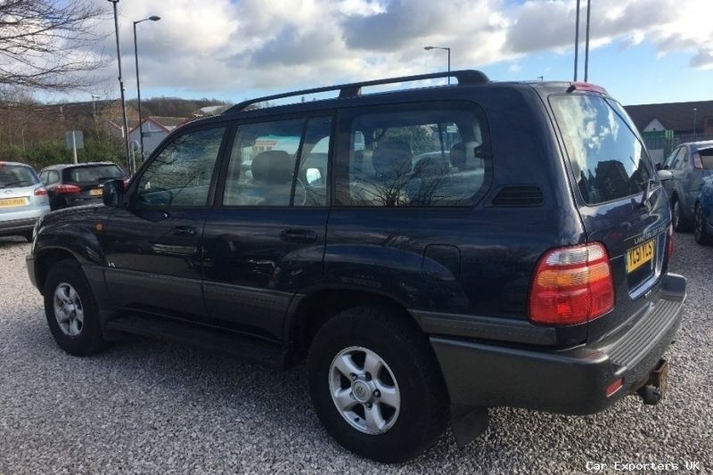 Used Toyota Land Cruiser 201 HP (147 kW) 2002 SUV