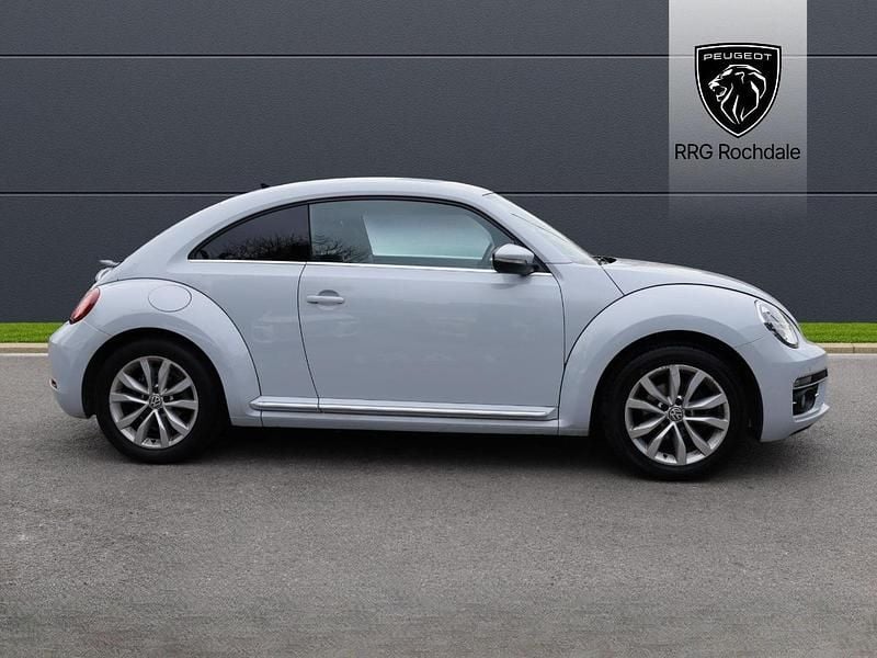 Usado VW Beetle Design 148 HP (108 kW) 2018 Cinzento Citadino