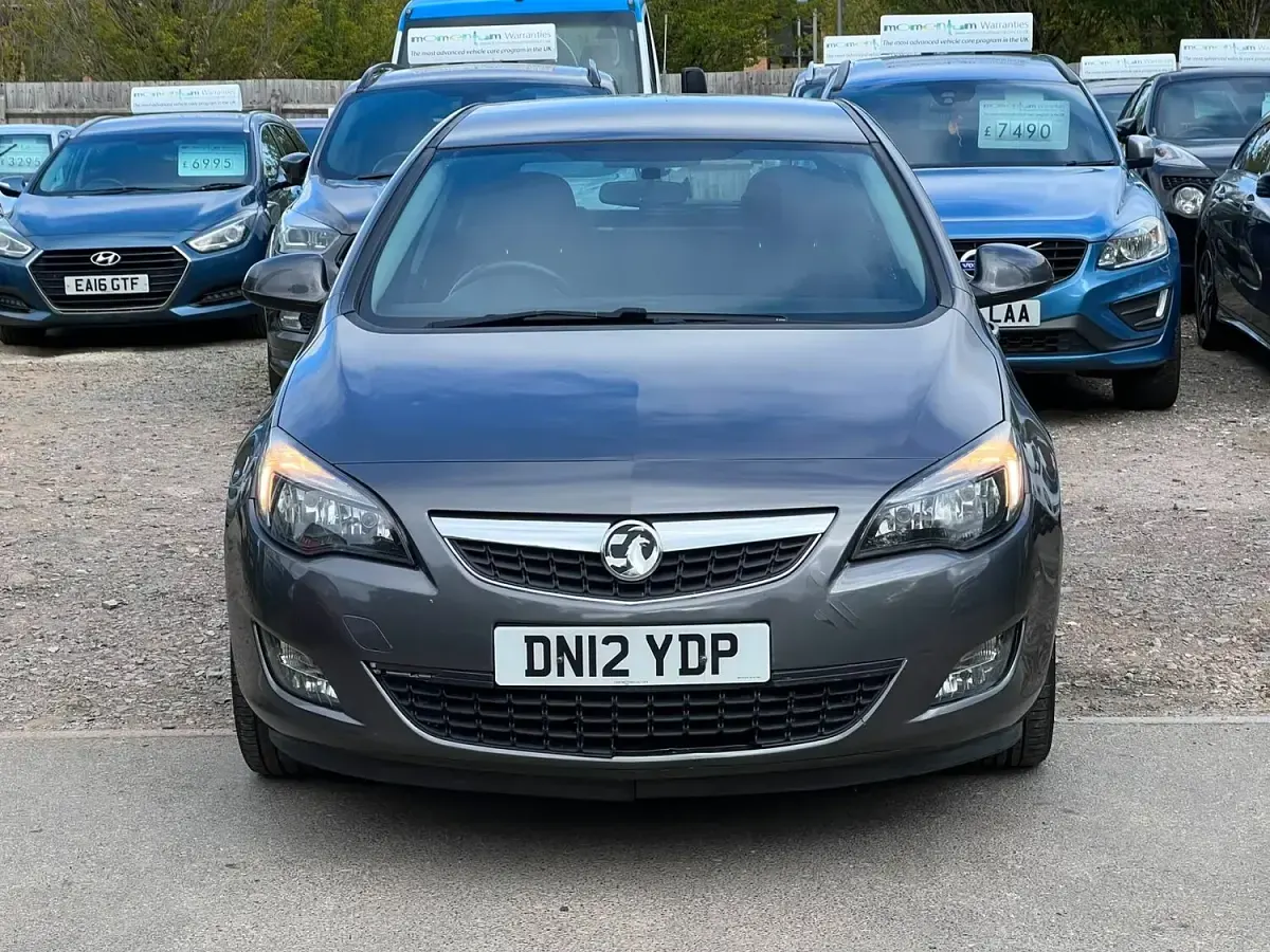 Used Vauxhall Astra SRi 115 HP (84 kW) 2012 Grey Hatchback