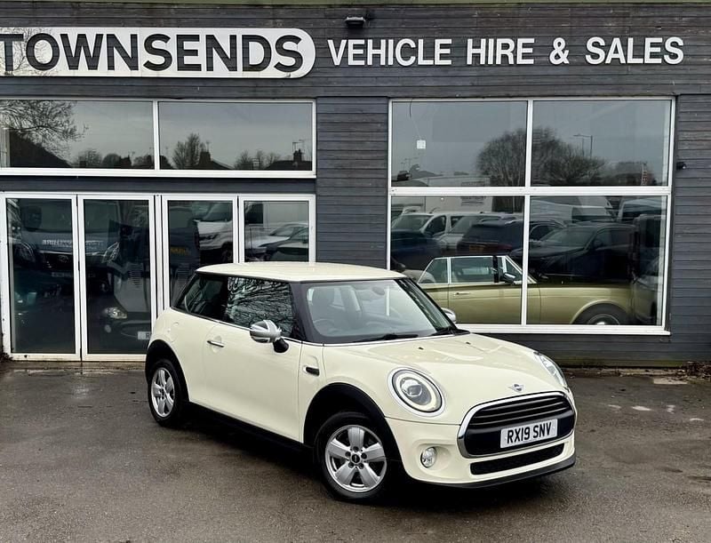 Used Mini ONE Classic 2019 White Hatchback
