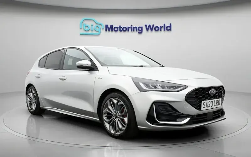 Used Ford Focus ST-Line 125 HP (91 kW) 2022 Silver Hatchback