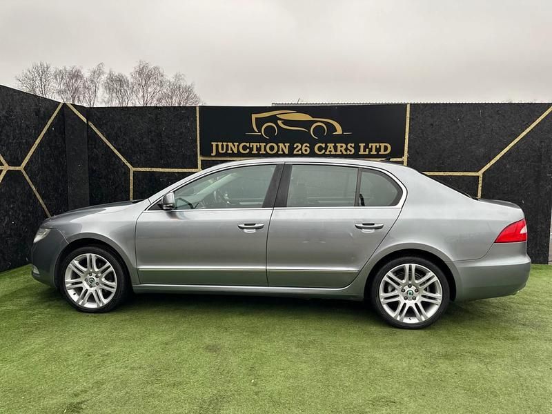 Used Skoda Superb Elegance 170 HP (125 kW) 2012 Grey Hatchback