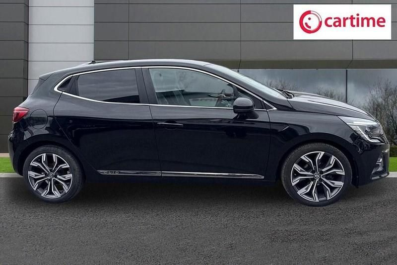 Used Renault Clio V Version S 100 HP (73 kW) 2021 Black Hatchback