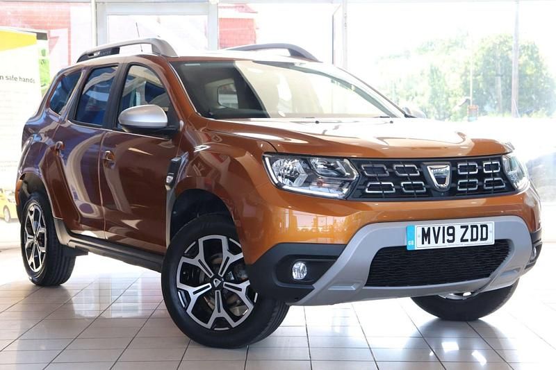 Orange Used 2019 Dacia Duster Prestige SUV | £10,670 (Fair price) - Image 1/4