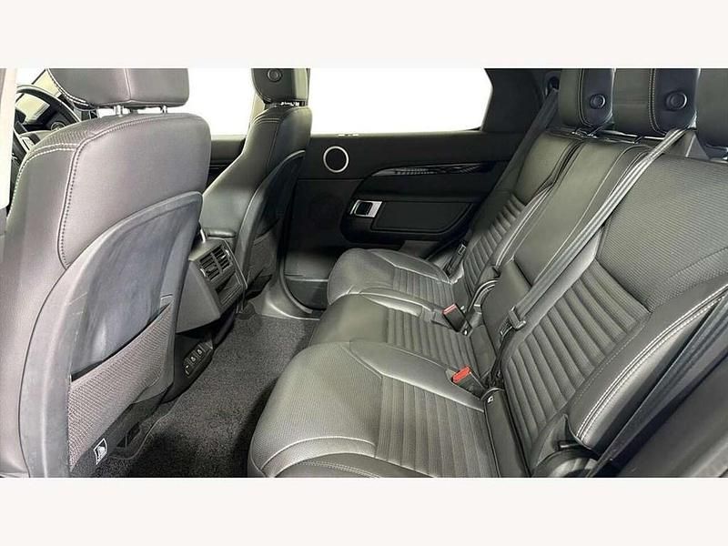 Used Land Rover Discovery 5 S 300 HP (220 kW) 2022 Grey SUV