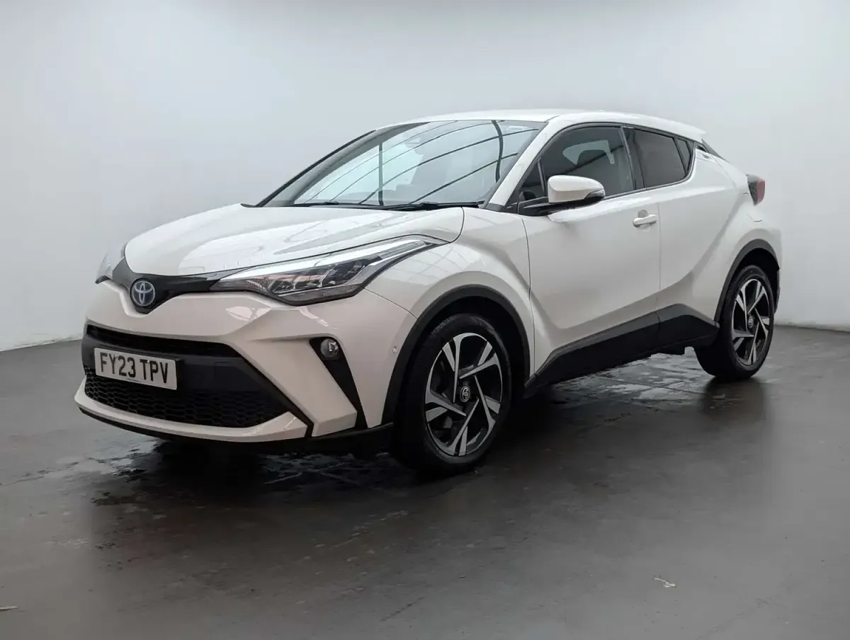 Used Toyota C-HR Design 122 HP (89 kW) 2023 White SUV
