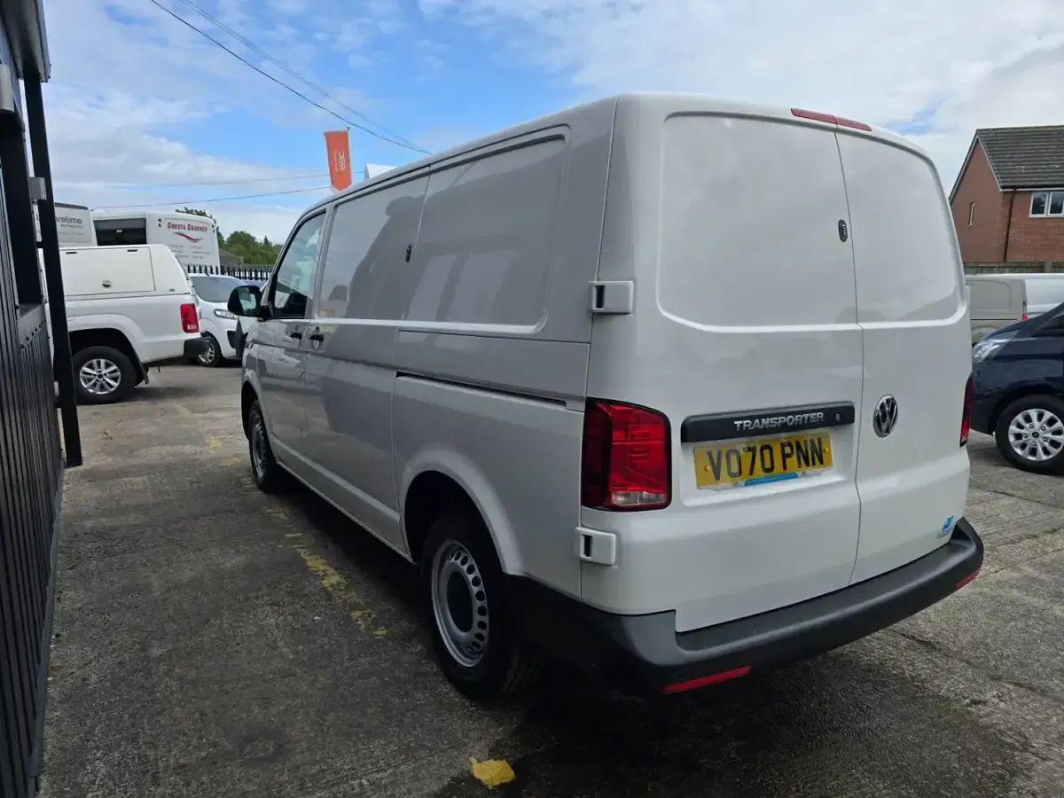 Begagnad VW Transporter Startline 2020 Vit Van
